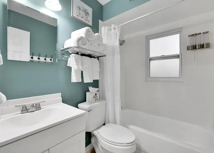 Nature Coast Getaway #2 - Comfy 2 Bedroom