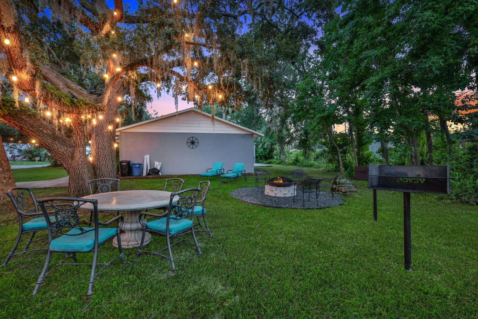 Nature Coast Getaway #2 - Comfy 2 Bedroom Holiday home