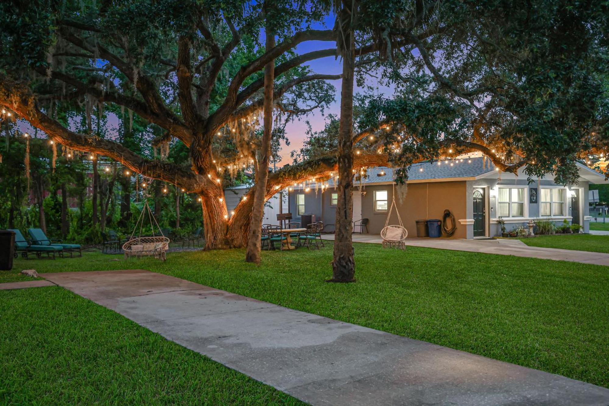 Nature Coast Getaway #2 - Comfy 2 Bedroom Holiday home *