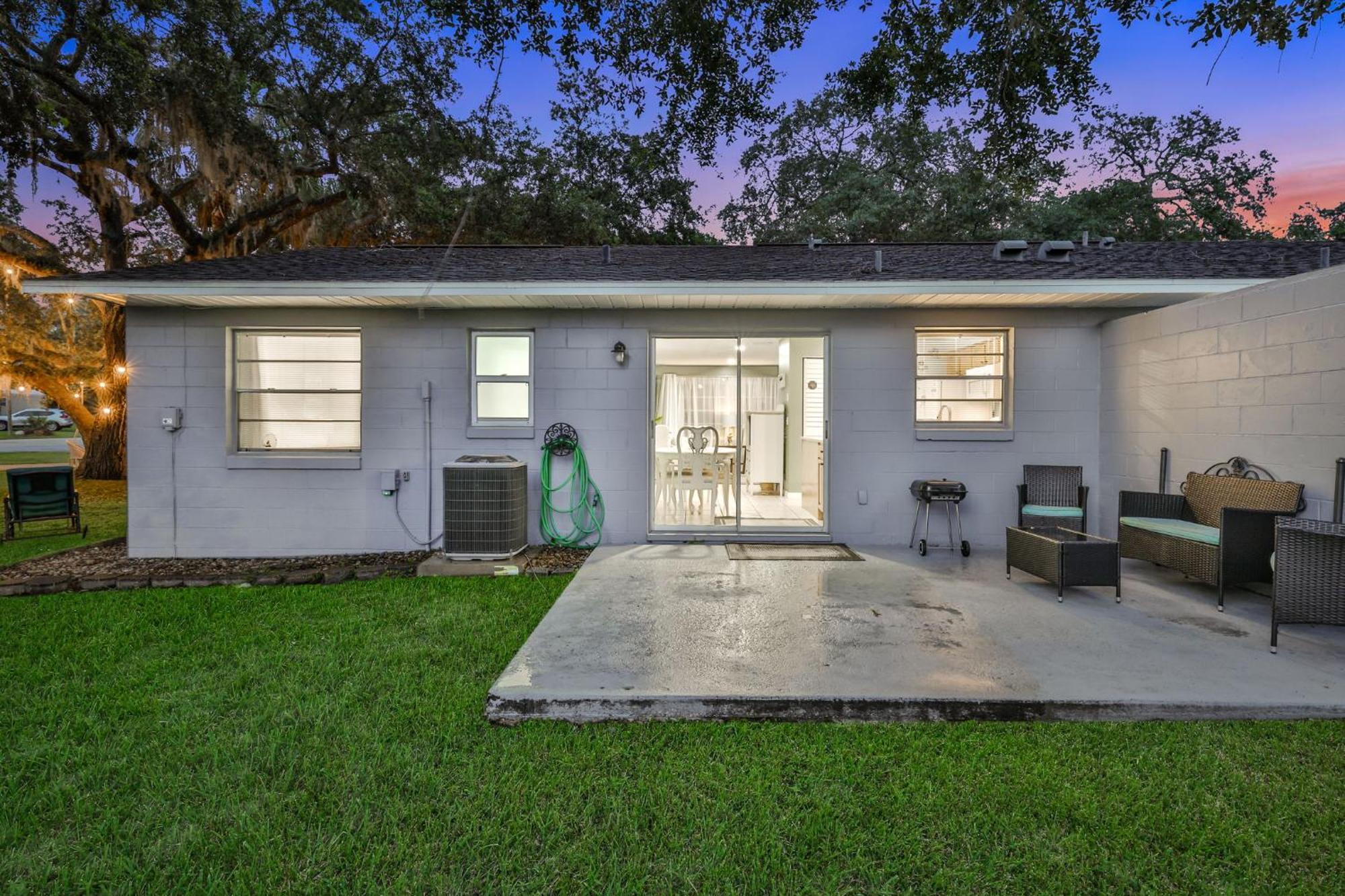 Nature Coast Getaway #2 - Comfy 2 Bedroom Holiday home Homosassa