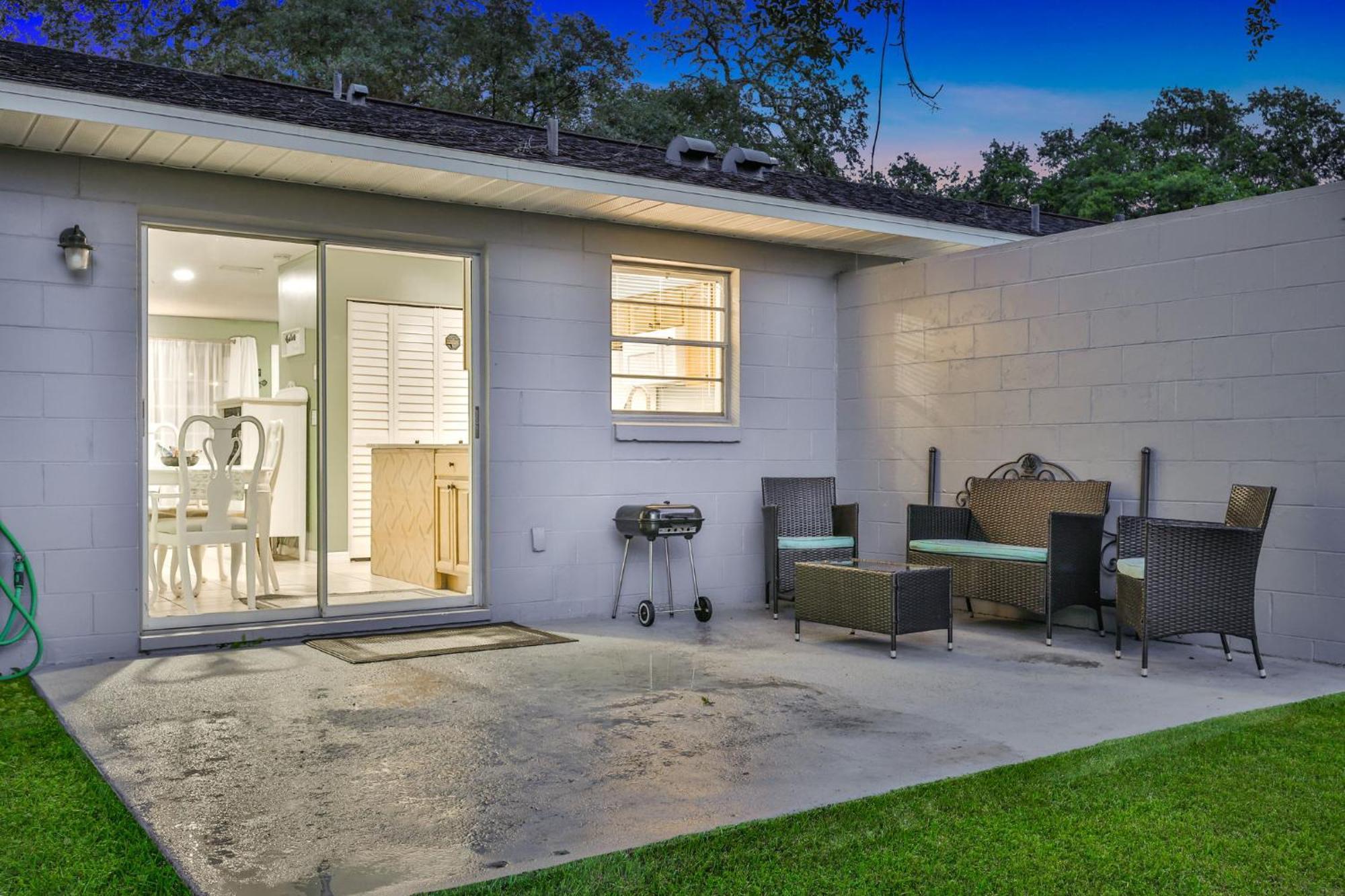 Nature Coast Getaway #2 - Comfy 2 Bedroom *